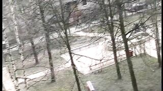 Жирный ублюдок трахает толстушку в чулках на балконе