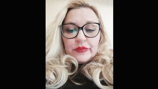 Блондинка в огне: страстный секс как у дикой кошки