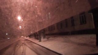 Брюнетка совращает таксиста за проезд - бесплатное порно видео