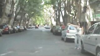 Насильственная ебля в авто: жгучая брюнетка стонет от водителя