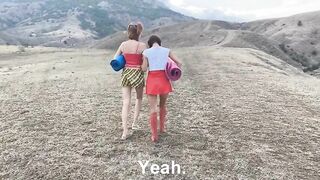 Две крымские красотки насажены на члены в порно видео