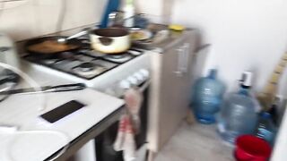 Подружка получает сперму на лицо во время секса