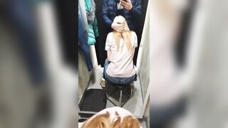 Грязный рот в примерочной: увлекательное порно видео