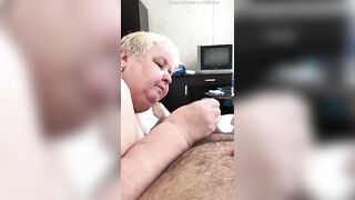 Усталая Сучка Решает пошалить на Камеру
