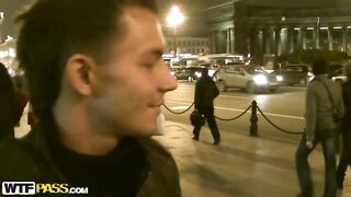 Две шлюшки на унитазе: Таната в горячем сексе за деньги