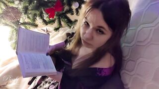 Рождественский секс: Брат трахает сестру под елкой