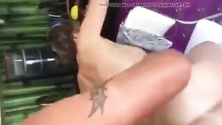 Домашнее порно: Жена-сучка трахается в жарком сексе