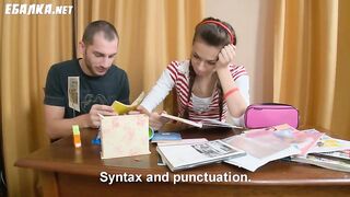 Молоденькая девушка дрочит парню по его просьбе