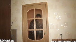 Соседский член - спасение от потери ключей в снегу