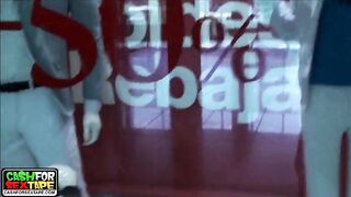 Пышная Маша глотает сперму Тимура после жаркого орального секса