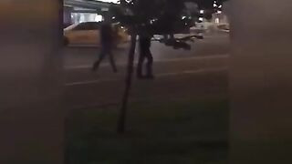 Ночной клуб и публичный секс с горячей сучкой