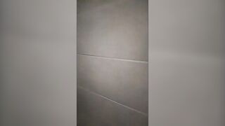 Интим в общественном туалете: жаркий секс в грязном сортире