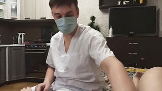 Анальный трах врачом: разрывающаяся жопа до крови