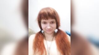 Молодая красотка с яркой прической занимается сексом как профессиональная шлюха