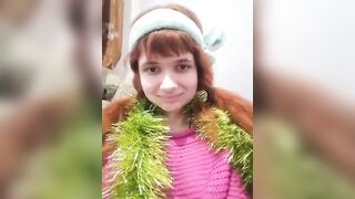 Молодая красотка с яркой прической занимается сексом как профессиональная шлюха