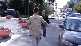 Юля и Антон - страстный оральный секс в автомобиле