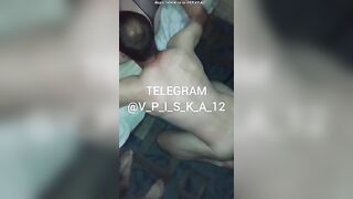 Жена-соблазнительница удовлетворяет нас в похотливой игре