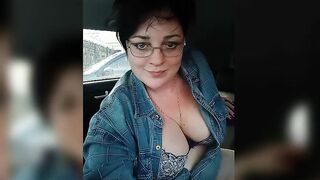 Жесткий секс на парковке с горячей Алёнкой в автомобиле
