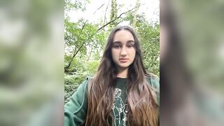 Летний сквирт на природе: наслаждение бляди в жаркий день