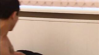 Нежная медсестра утолила страдания пациентки во время горячего секса