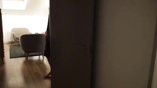 Супружеская измена: муж сосет хуй, пока жена трахается