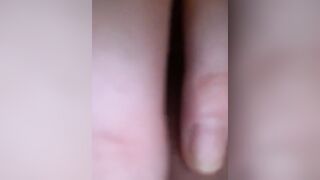 Жгучая киска жаждет внимания и богатства
