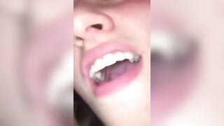Пьяная девушка в действии: горячее порно видео