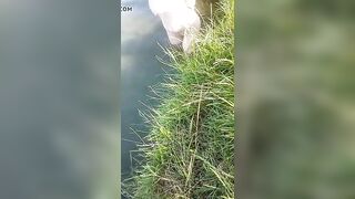 Развратная жена на природе: Секс на берегу реки