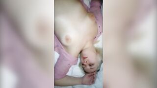 Два мужика ебут одну девушку на камеру