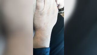 Юная шлюшка Анюта отсасывает толстому шоферу в машине