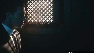 Грязная шлюха соблазнила приличного козла и оттрахалась с ним