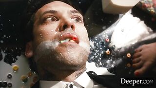 Грязная шлюха соблазнила приличного козла и оттрахалась с ним