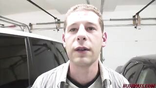 Шлюха с хвостиками сосет хуй за бабки и получает жесткий трах в пизду