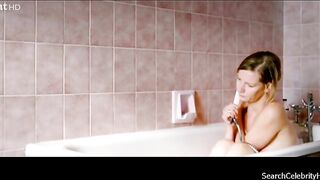 Шлюха-изменщица трахается на кровати с клиентом в фильме для взрослых